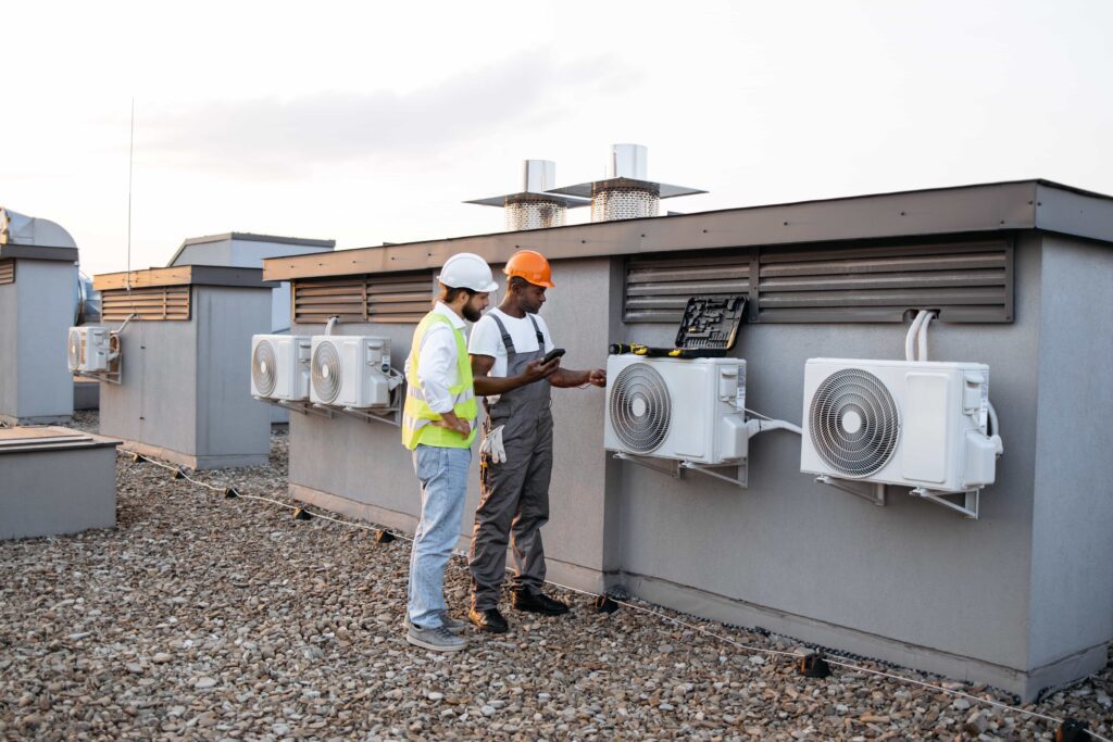 Routine-Maintenance-Workers