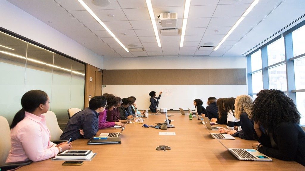 In-House Cleaning vs Outsourcing: The Real Cost Comparison for Facility Managers